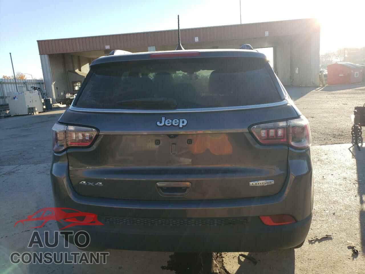 JEEP COMPASS 2018 - 3C4NJDBB9JT320771