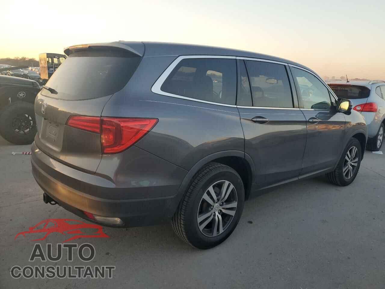 HONDA PILOT 2017 - 5FNYF5H68HB039634