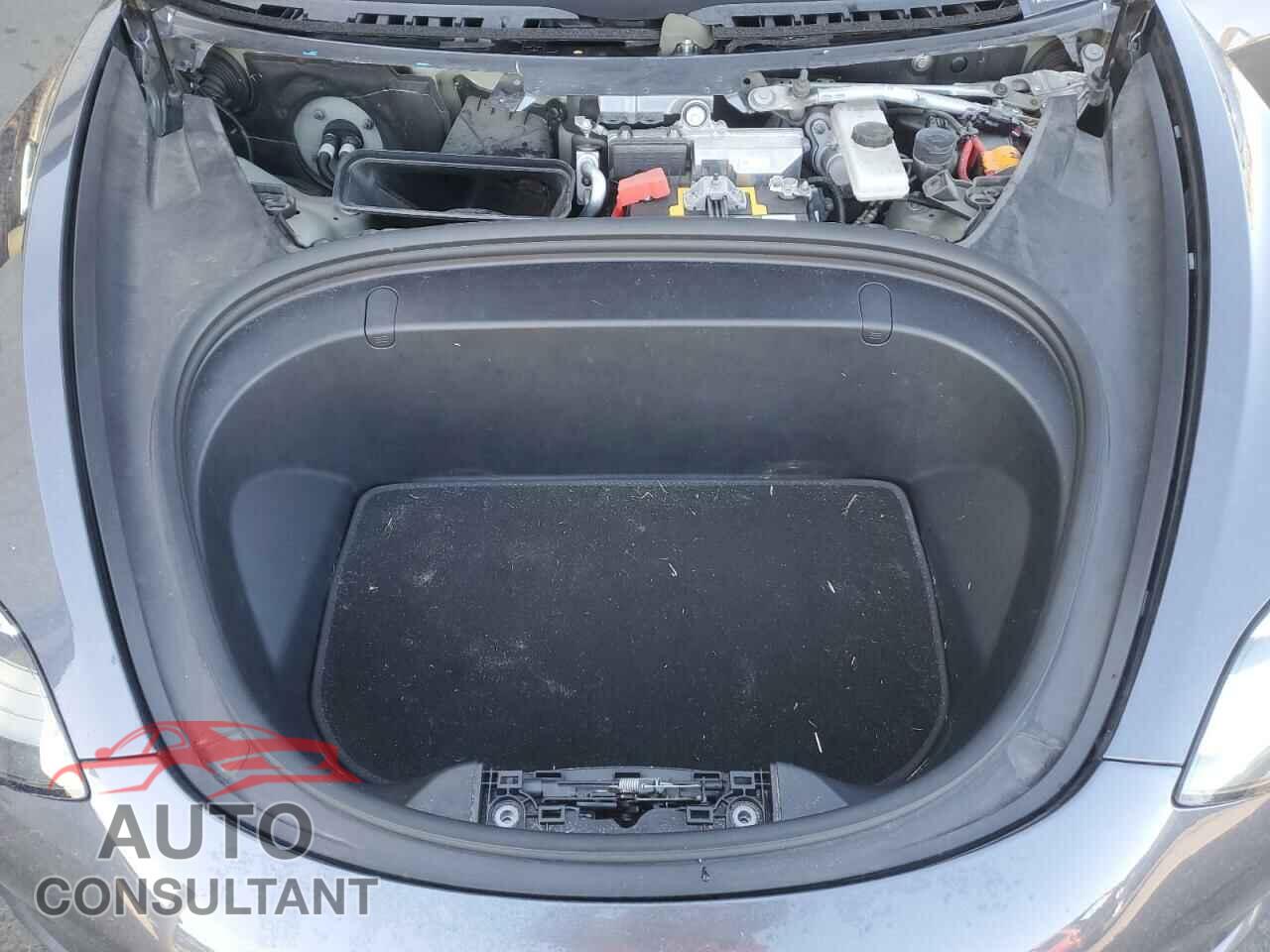 TESLA MODEL 3 2018 - 5YJ3E1EB9JF183271