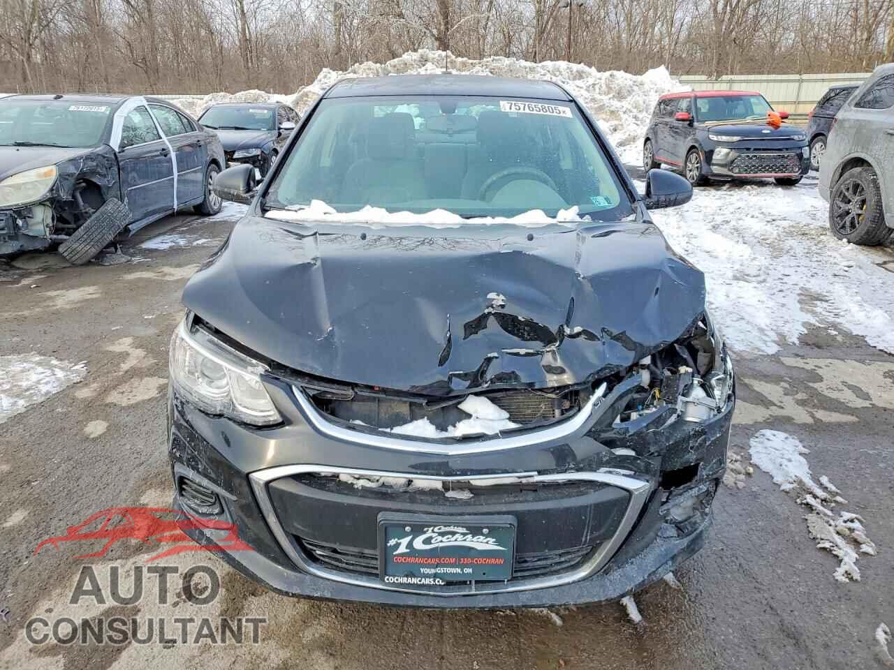 CHEVROLET SONIC 2017 - 1G1JB5SH8H4157383
