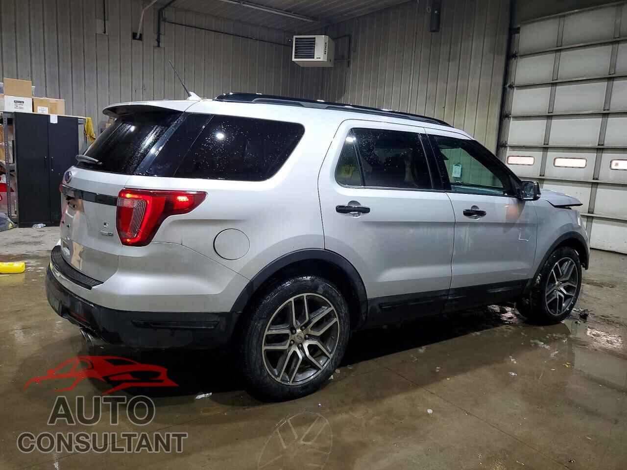 FORD EXPLORER 2018 - 1FM5K8GT4JGB24582