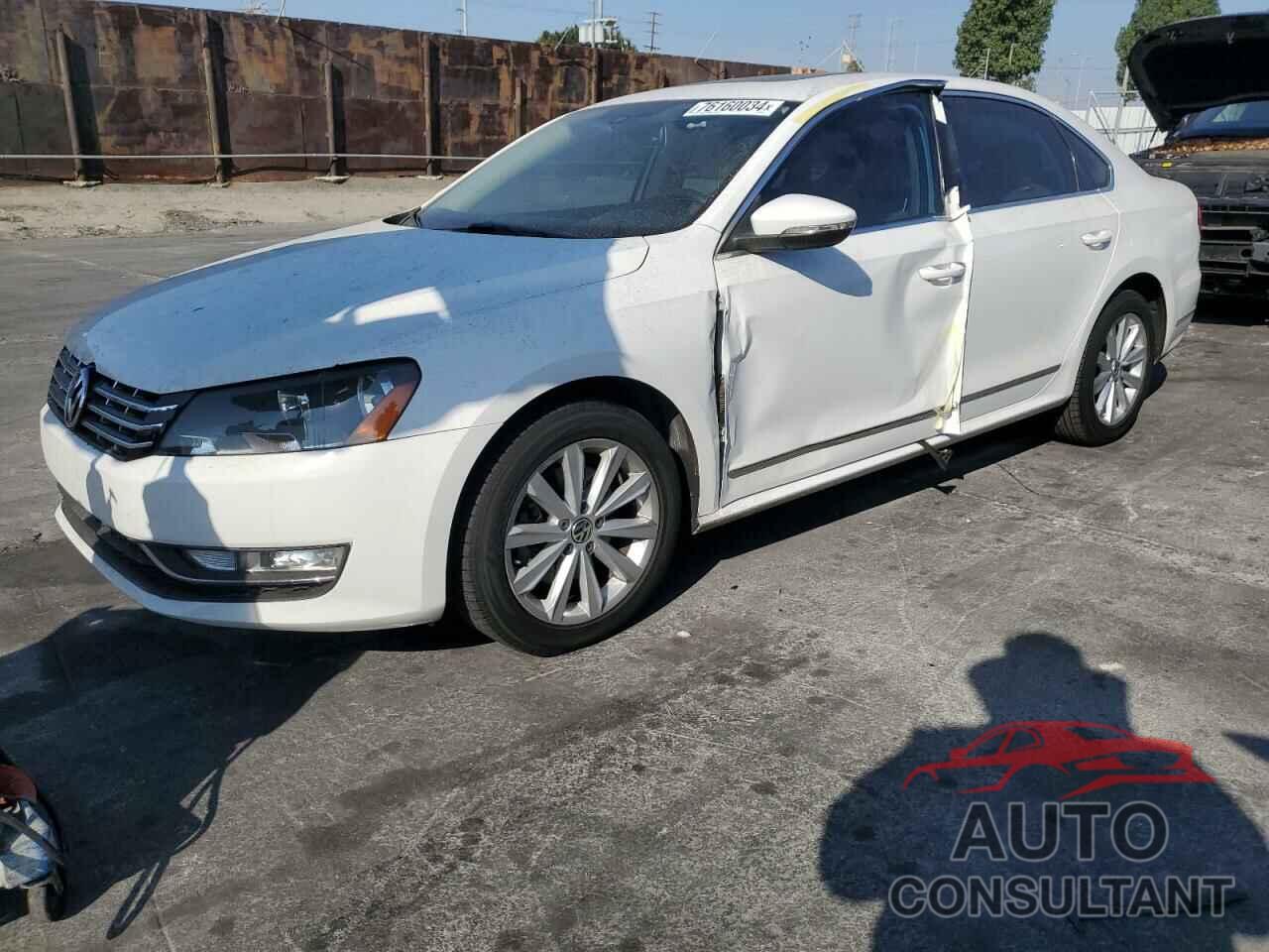 VOLKSWAGEN PASSAT 2012 - 1VWCP7A38CC090007