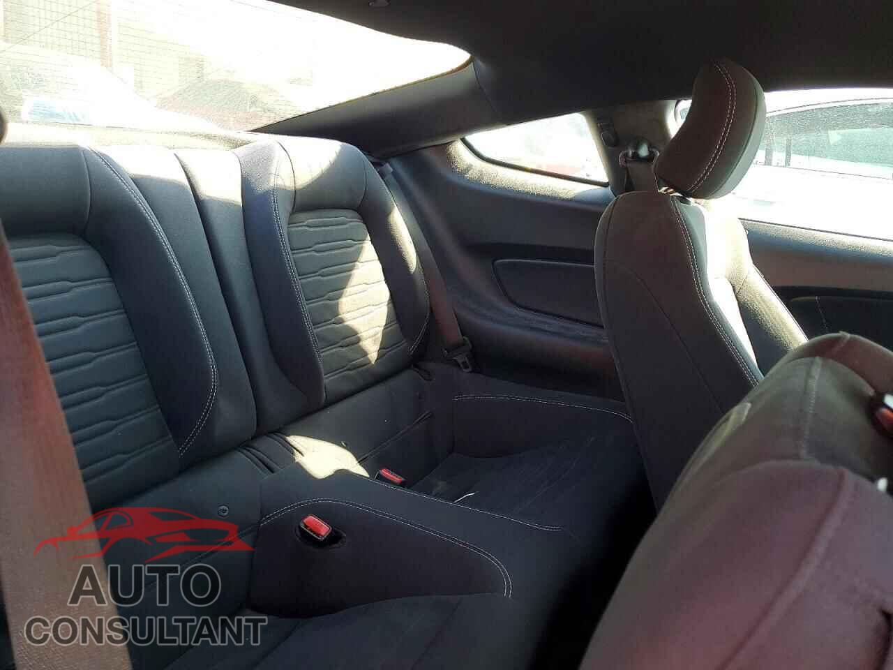 FORD MUSTANG 2017 - 1FA6P8THXH5202421