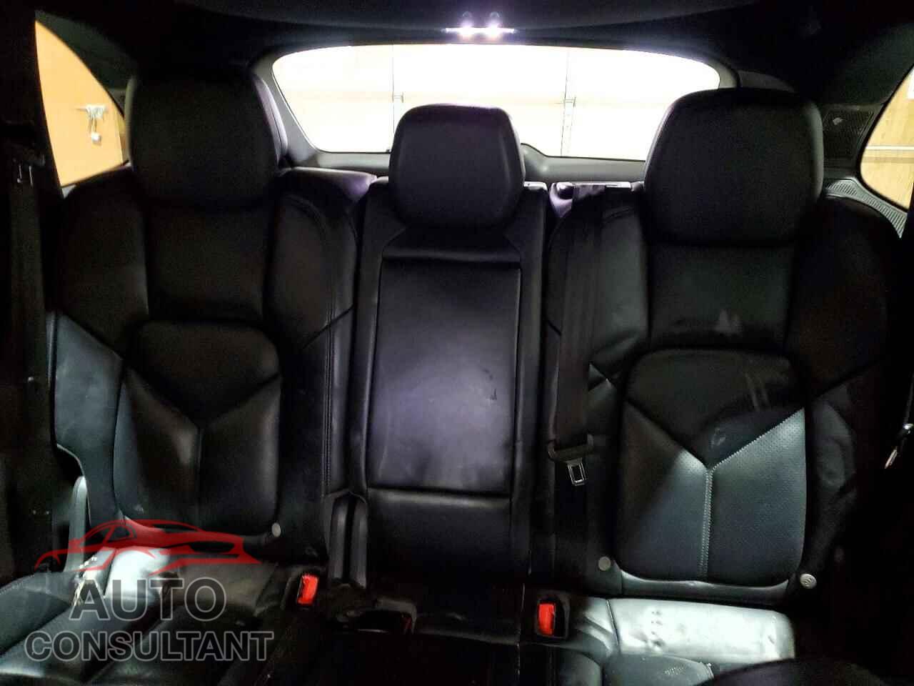 PORSCHE CAYENNE 2016 - WP1AA2A27GLA03644