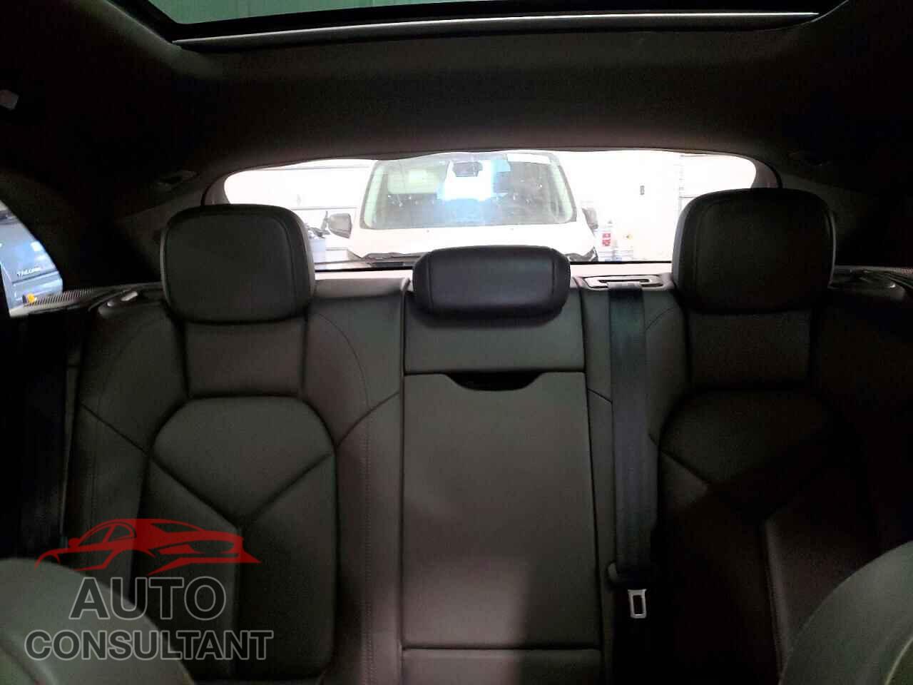 PORSCHE MACAN 2017 - WP1AB2A5XHLB10955