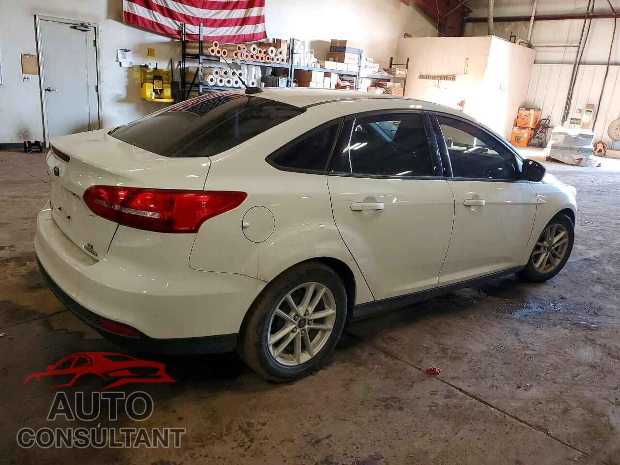 FORD FOCUS 2015 - 1FADP3F22FL323244