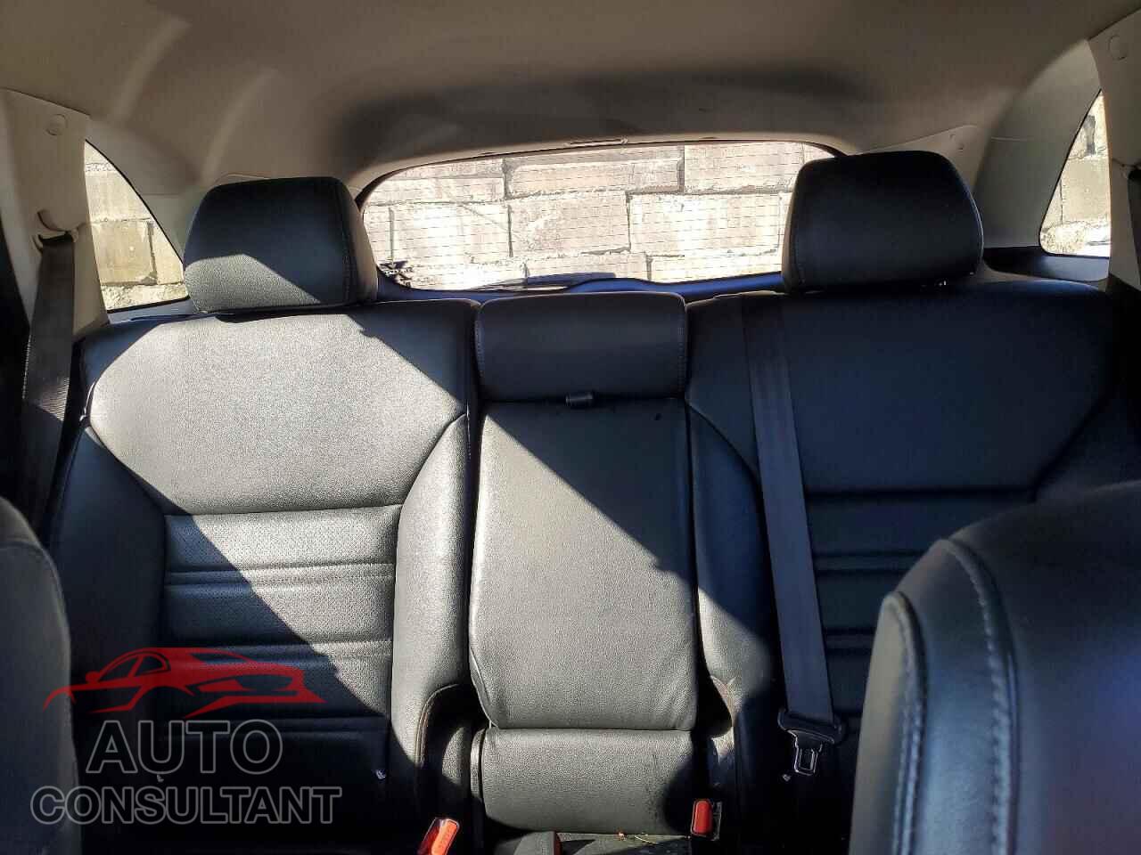 KIA SORENTO 2017 - 5XYPHDA51HG324301