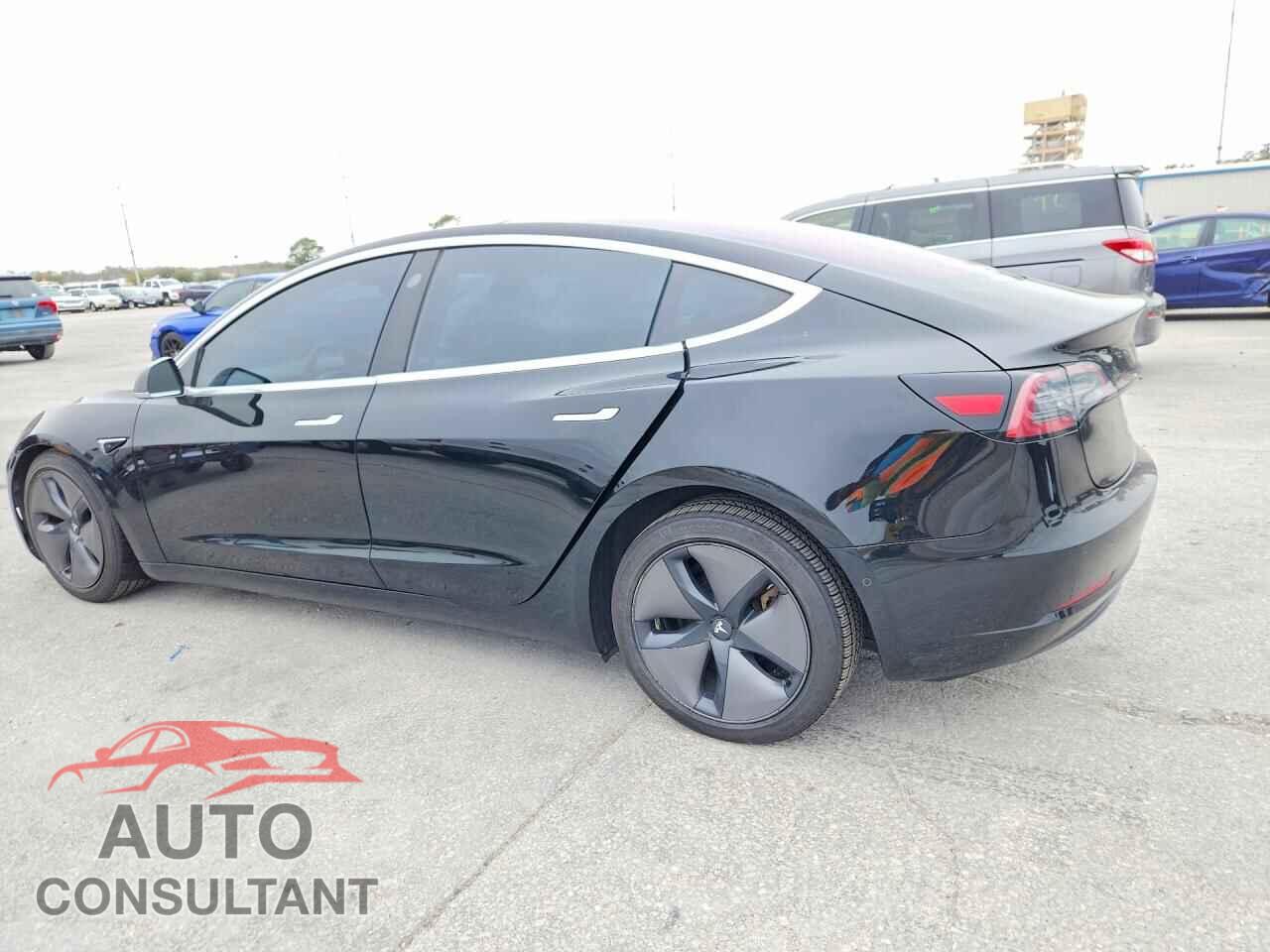 TESLA MODEL 3 2018 - 5YJ3E1EA5JF033813