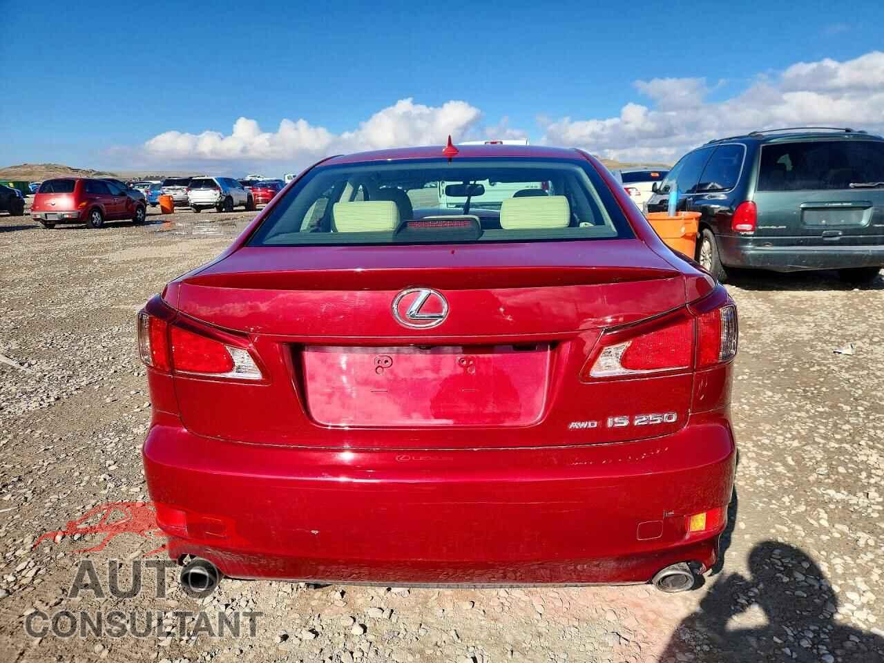 LEXUS IS 2012 - JTHCF5C28C5055355