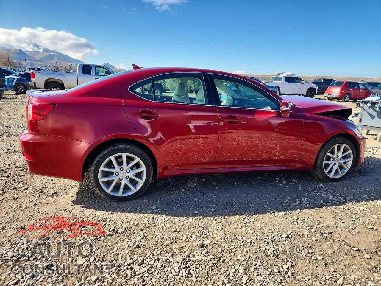 LEXUS IS 2012 - JTHCF5C28C5055355