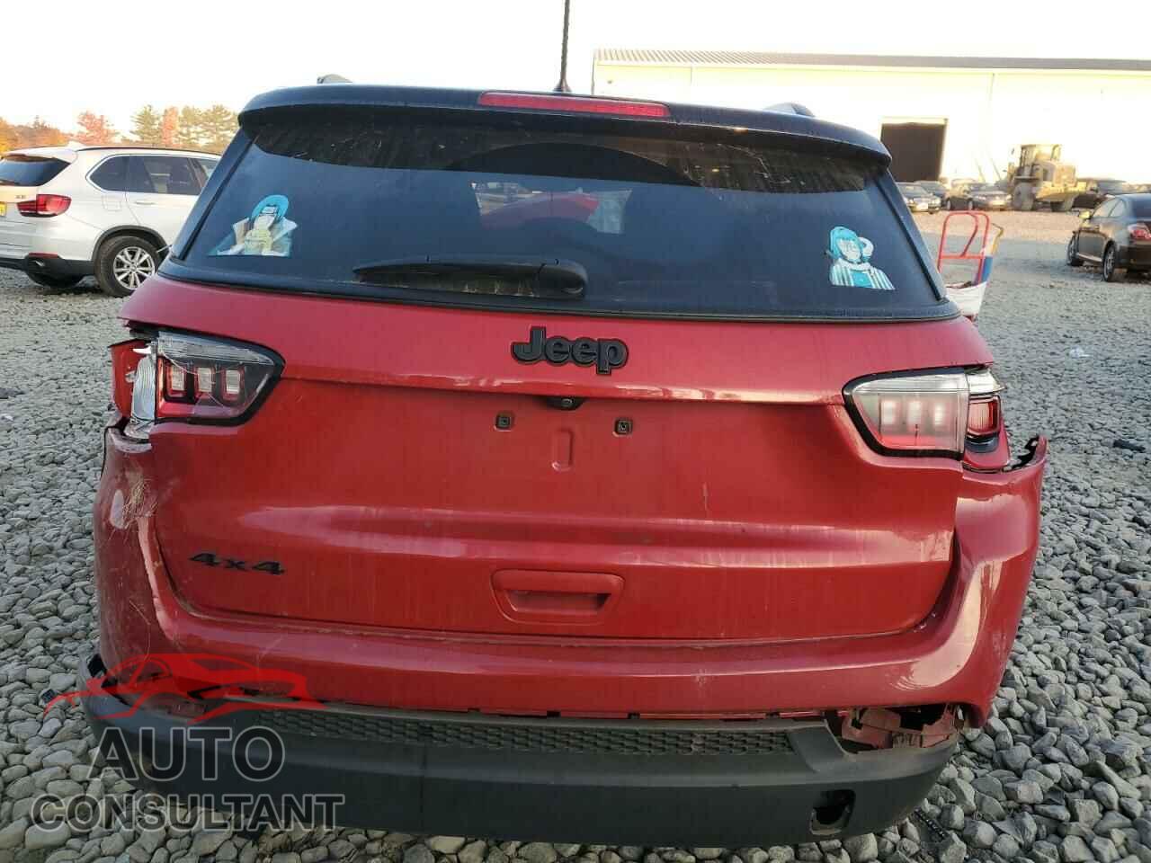 JEEP COMPASS 2018 - 3C4NJDBB1JT397196