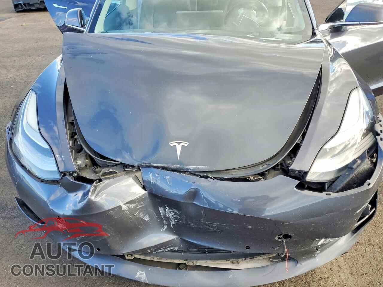 TESLA MODEL 3 2018 - 5YJ3E1EA8JF077689