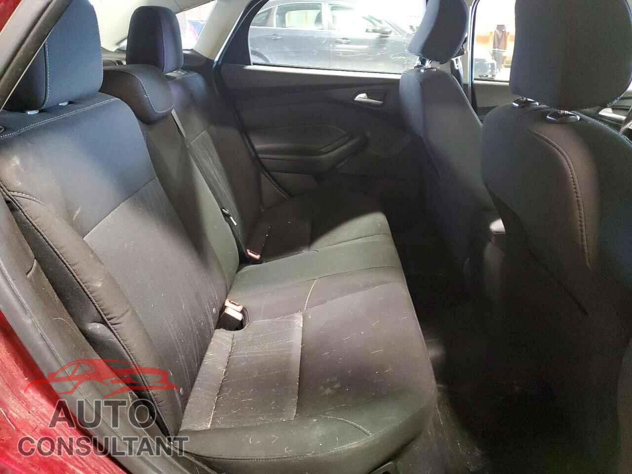 FORD FOCUS 2016 - 1FADP3F24GL327720