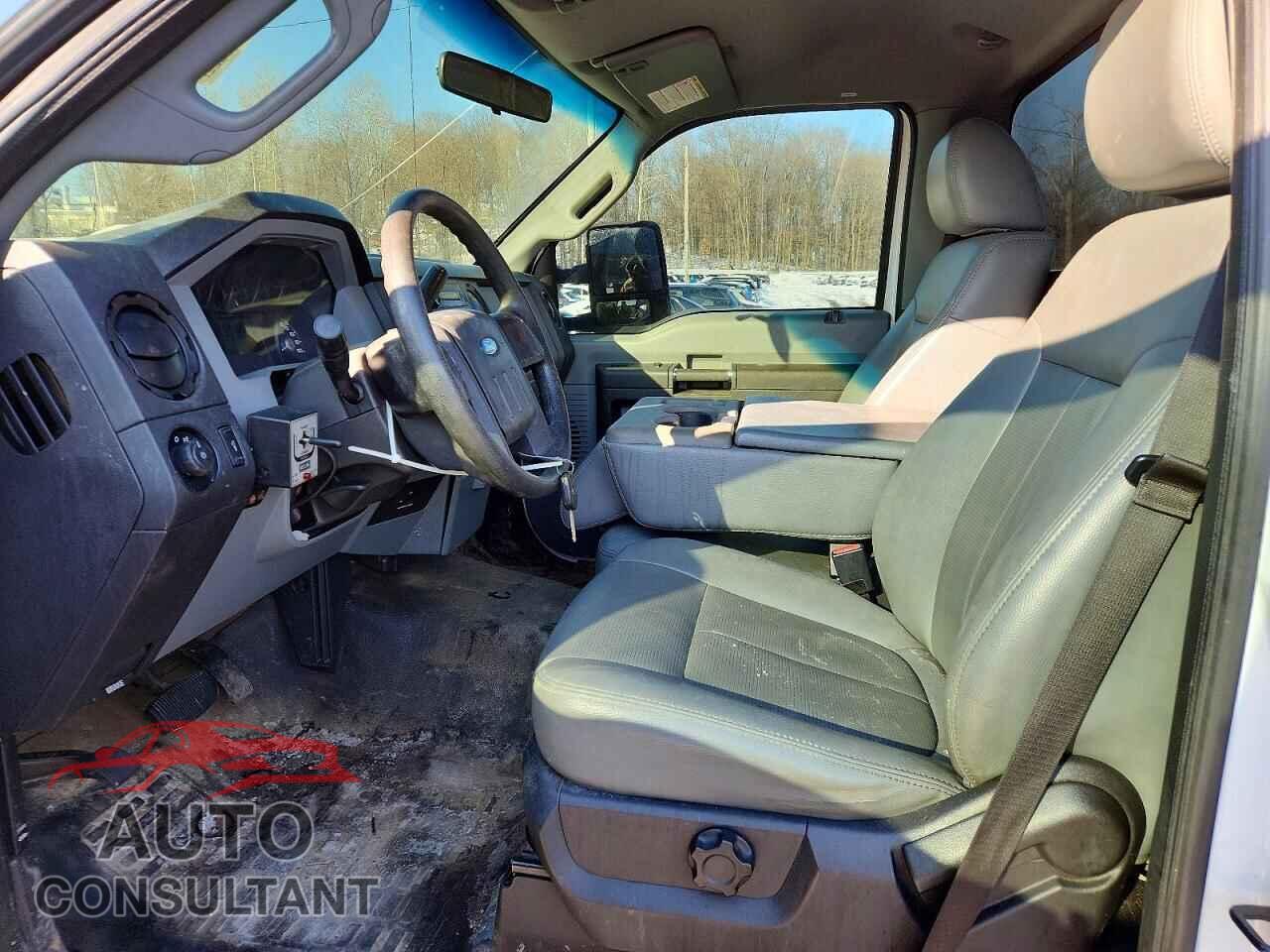 FORD F250 2012 - 1FTBF2B68CEA81373