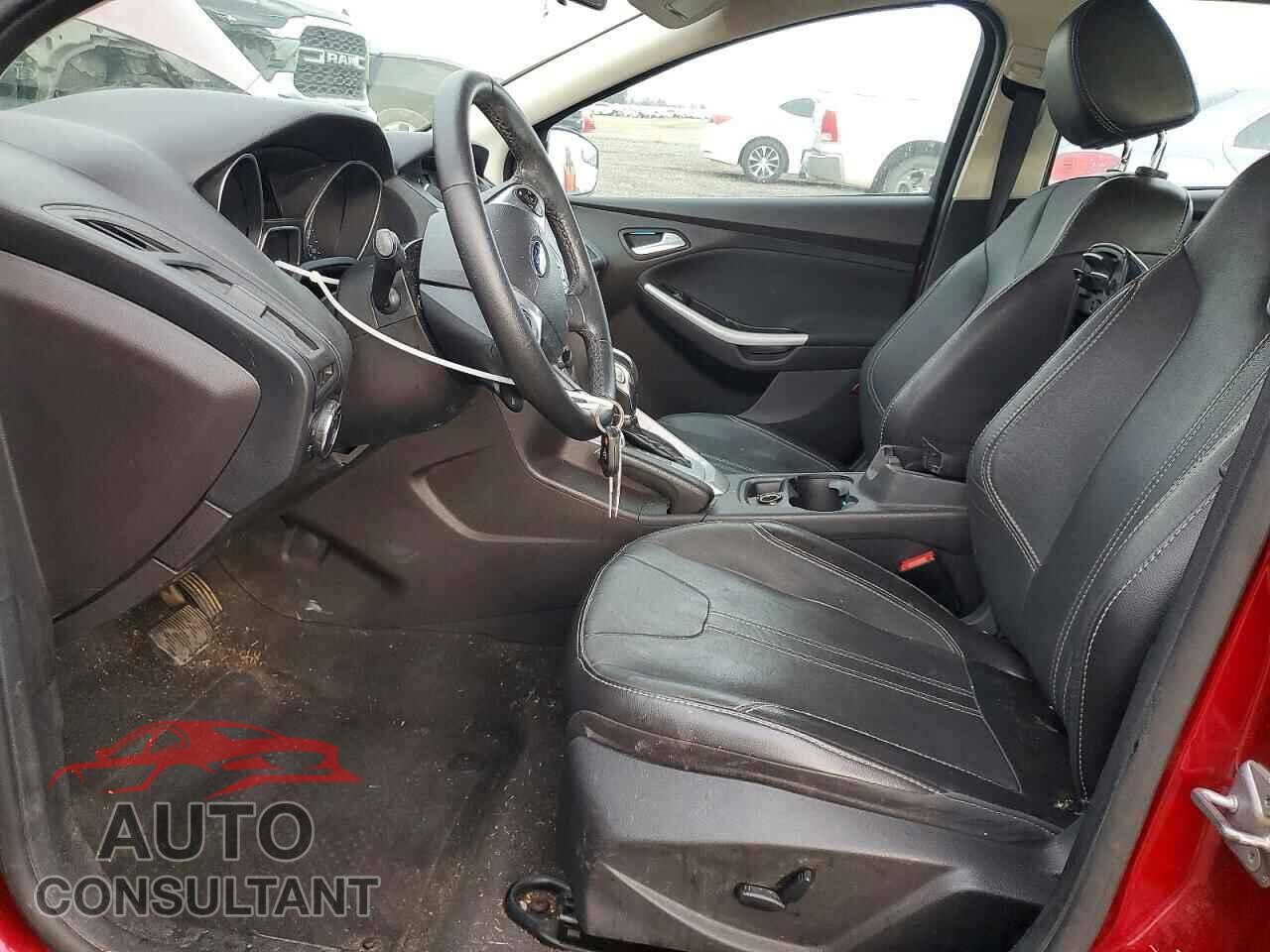 FORD FOCUS 2014 - 1FADP3F2XEL238196