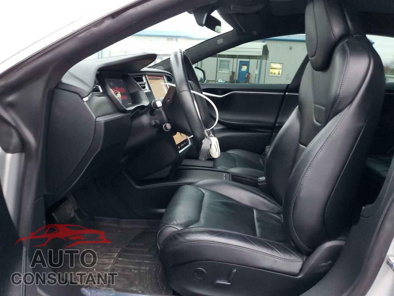 TESLA MODEL S 2017 - 5YJSA1E2XHF199559