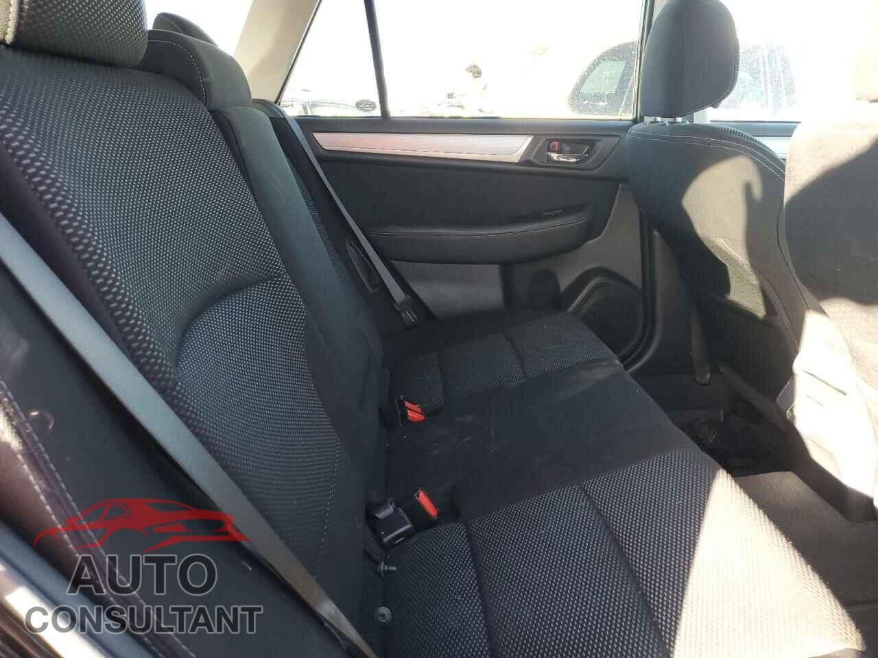 SUBARU OUTBACK 2018 - 4S4BSAFC1J3388071