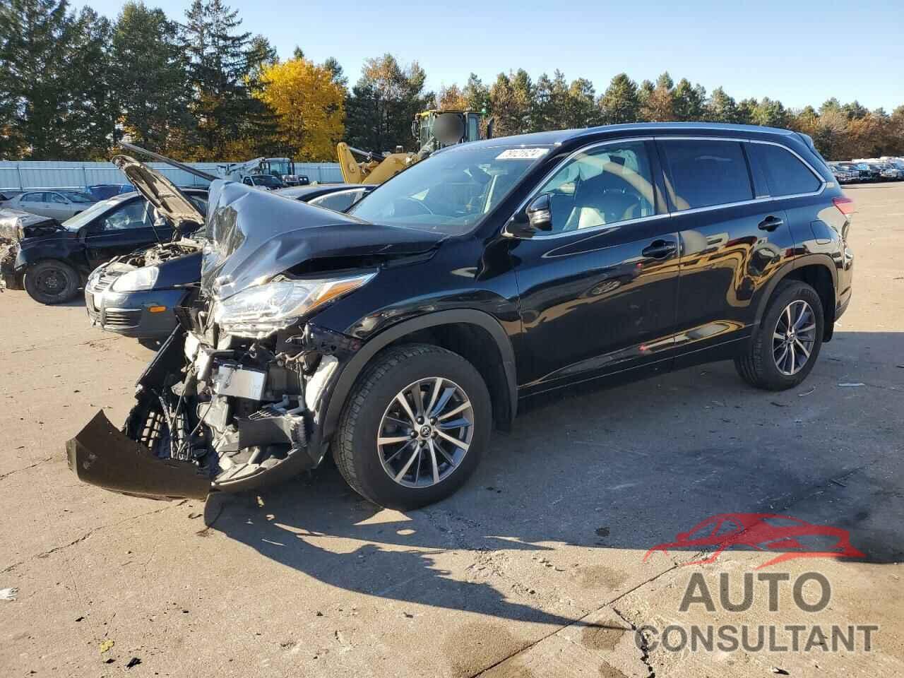 TOYOTA HIGHLANDER 2018 - 5TDJZRFHXJS886225