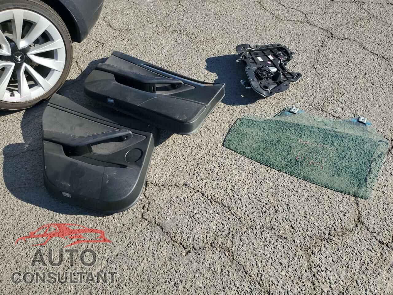 TESLA MODEL 3 2023 - 5YJ3E1EA1PF429455