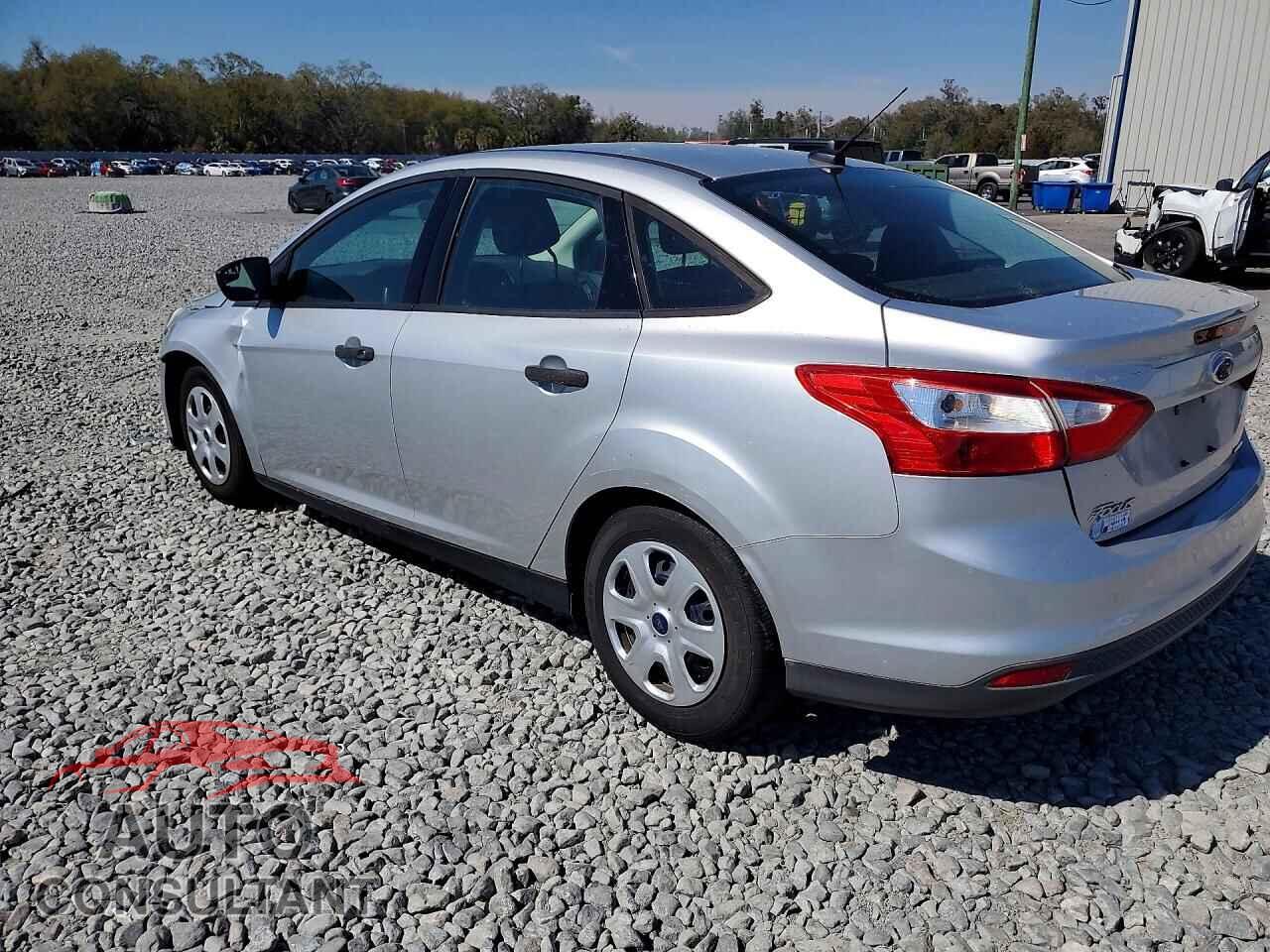 FORD FOCUS 2014 - 1FADP3E2XEL185033