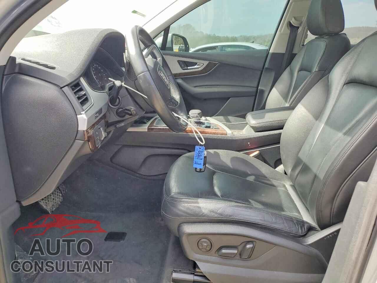 AUDI Q7 2017 - WA1AHAF72HD041347