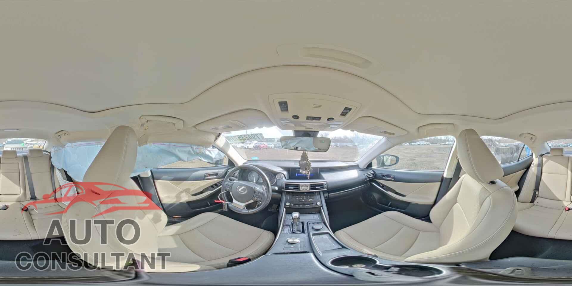 LEXUS IS 2018 - JTHC81D24J5025932