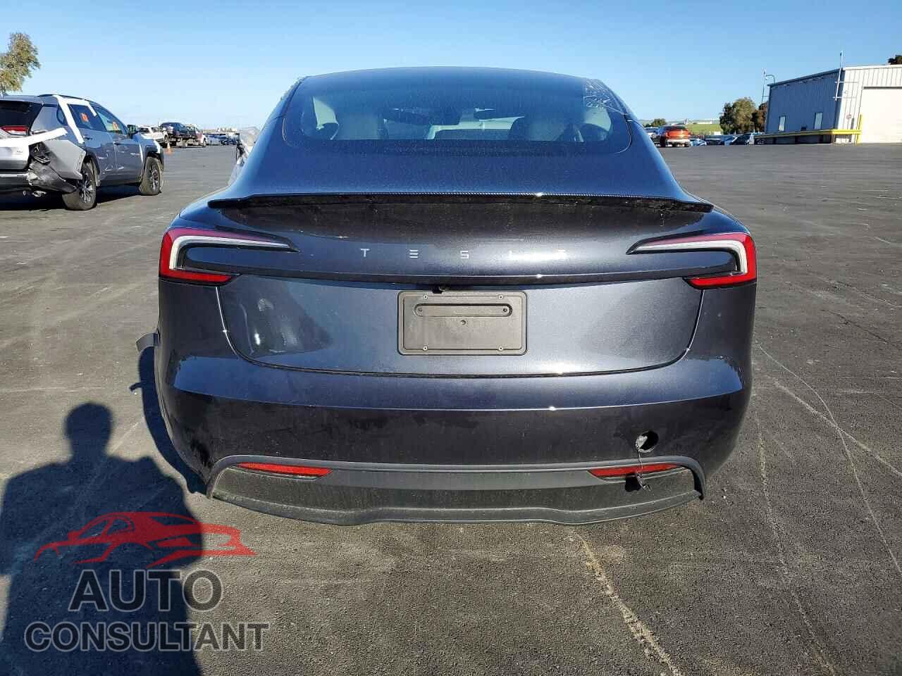 TESLA MODEL 3 2025 - 5YJ3E1EA1SF921055