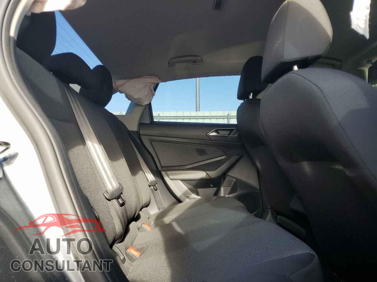 VOLKSWAGEN JETTA 2019 - 3VWCB7BUXKM268244