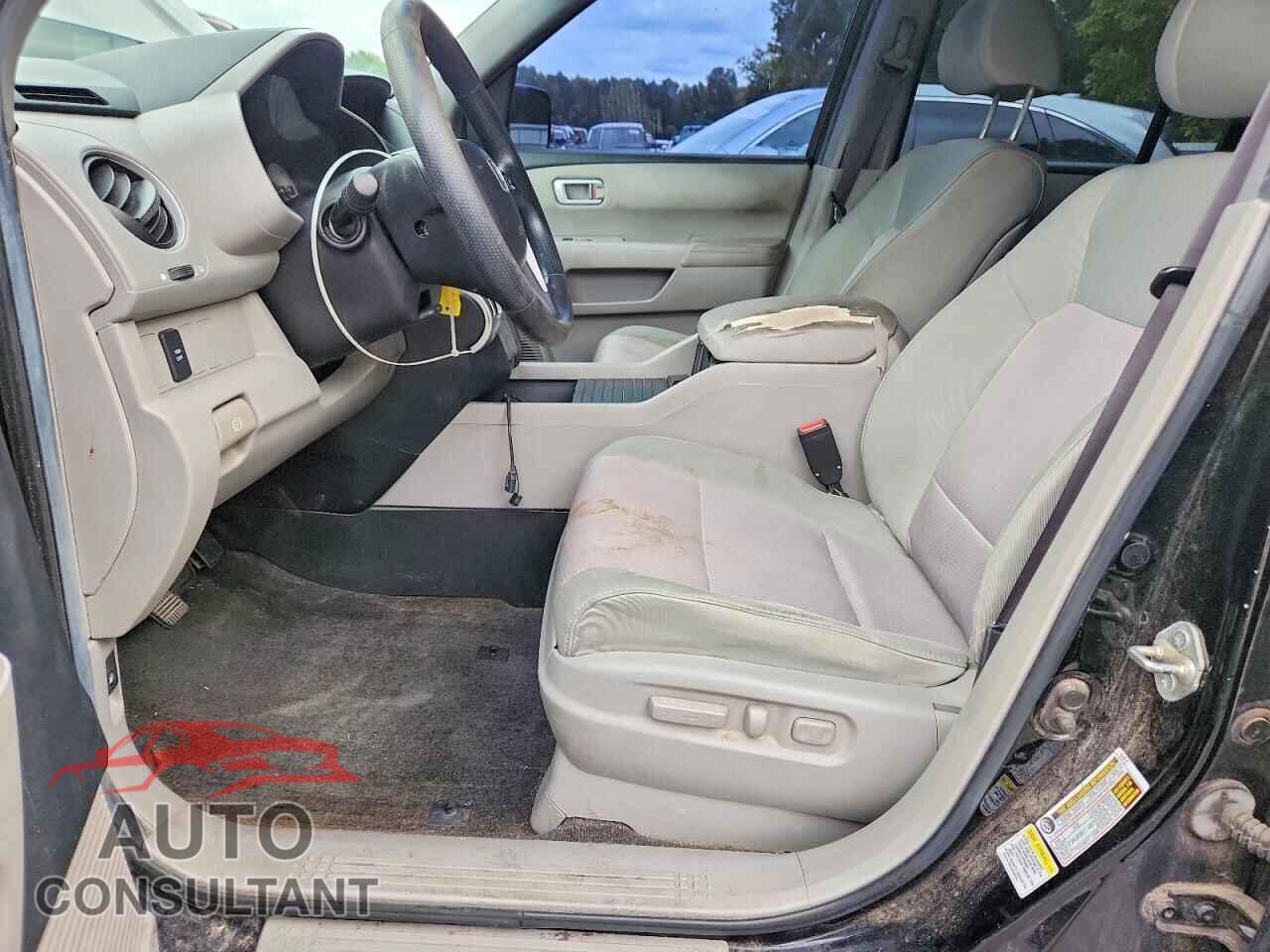 HONDA PILOT 2011 - 5FNYF4H40BB091324