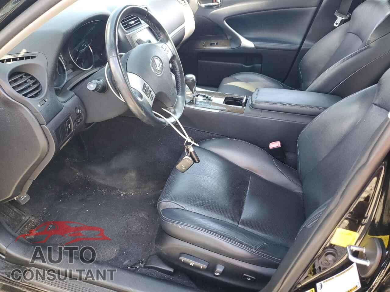 LEXUS IS 2012 - JTHCF5C25C5056026