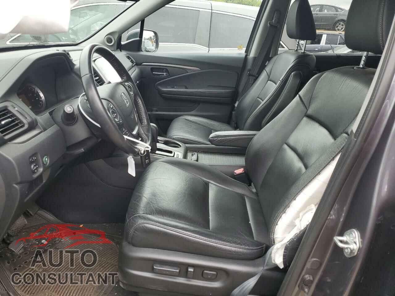 HONDA PILOT 2018 - 5FNYF6H84JB058209