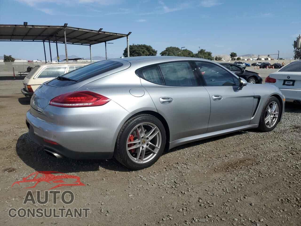 PORSCHE PANAMERA 2015 - WP0AA2A74FL002348