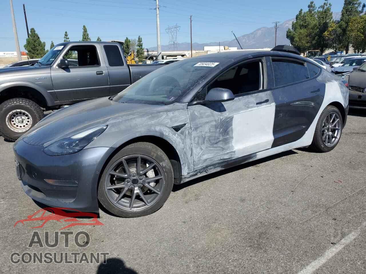 TESLA MODEL 3 2021 - 5YJ3E1EBXMF045257