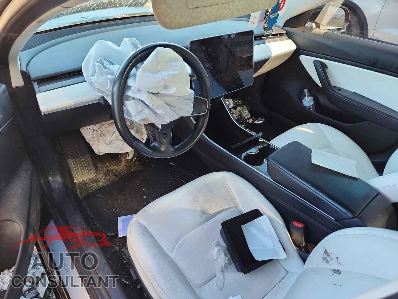TESLA MODEL 3 2018 - 5YJ3E1EA4JF155370