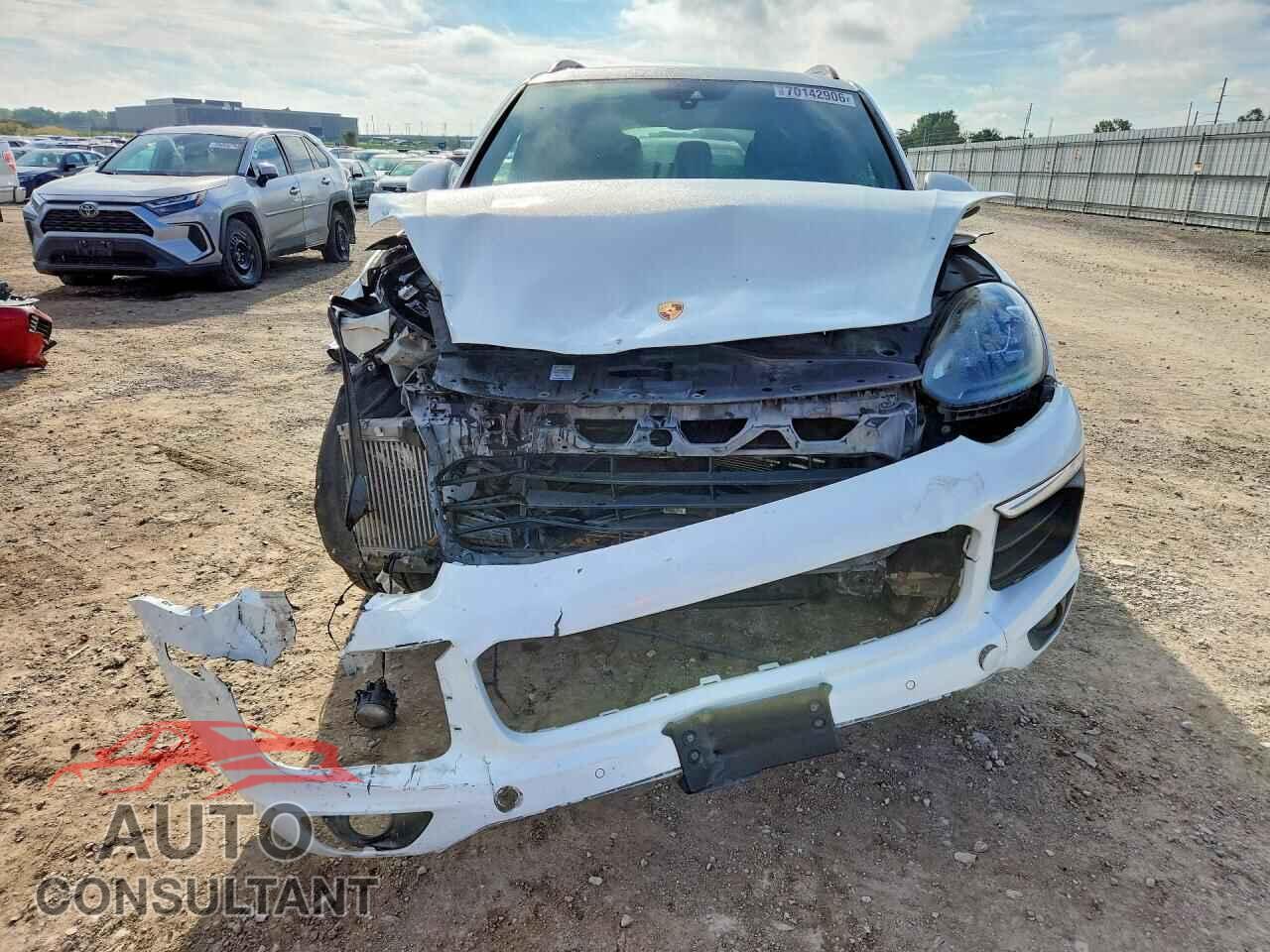 PORSCHE CAYENNE 2017 - WP1AB2A23HLA52418