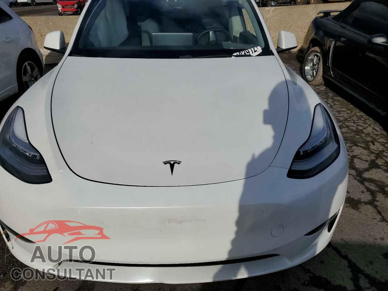 TESLA MODEL Y 2020 - 5YJYGDEEXLF009160