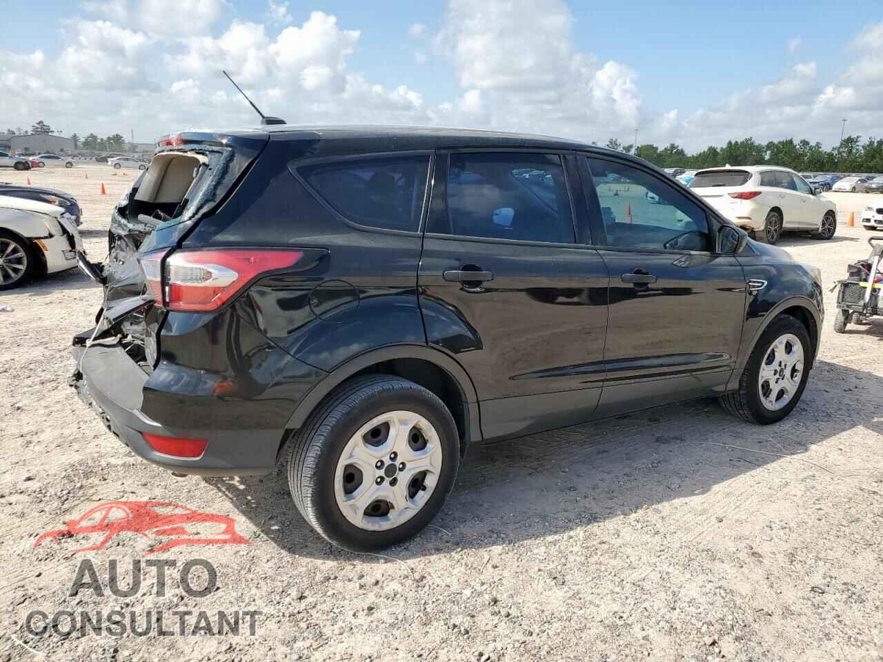 FORD ESCAPE 2017 - 1FMCU0F77HUB48734