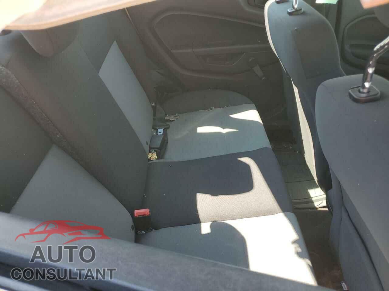FORD FIESTA 2018 - 3FADP4AJ5JM123647