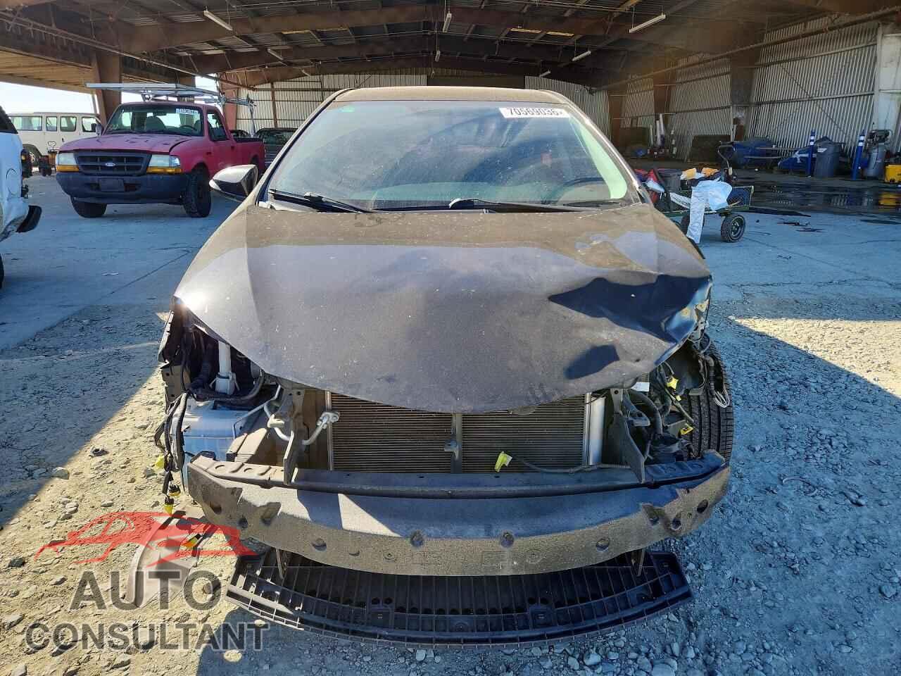 TOYOTA COROLLA 2014 - 2T1BURHEXEC046403