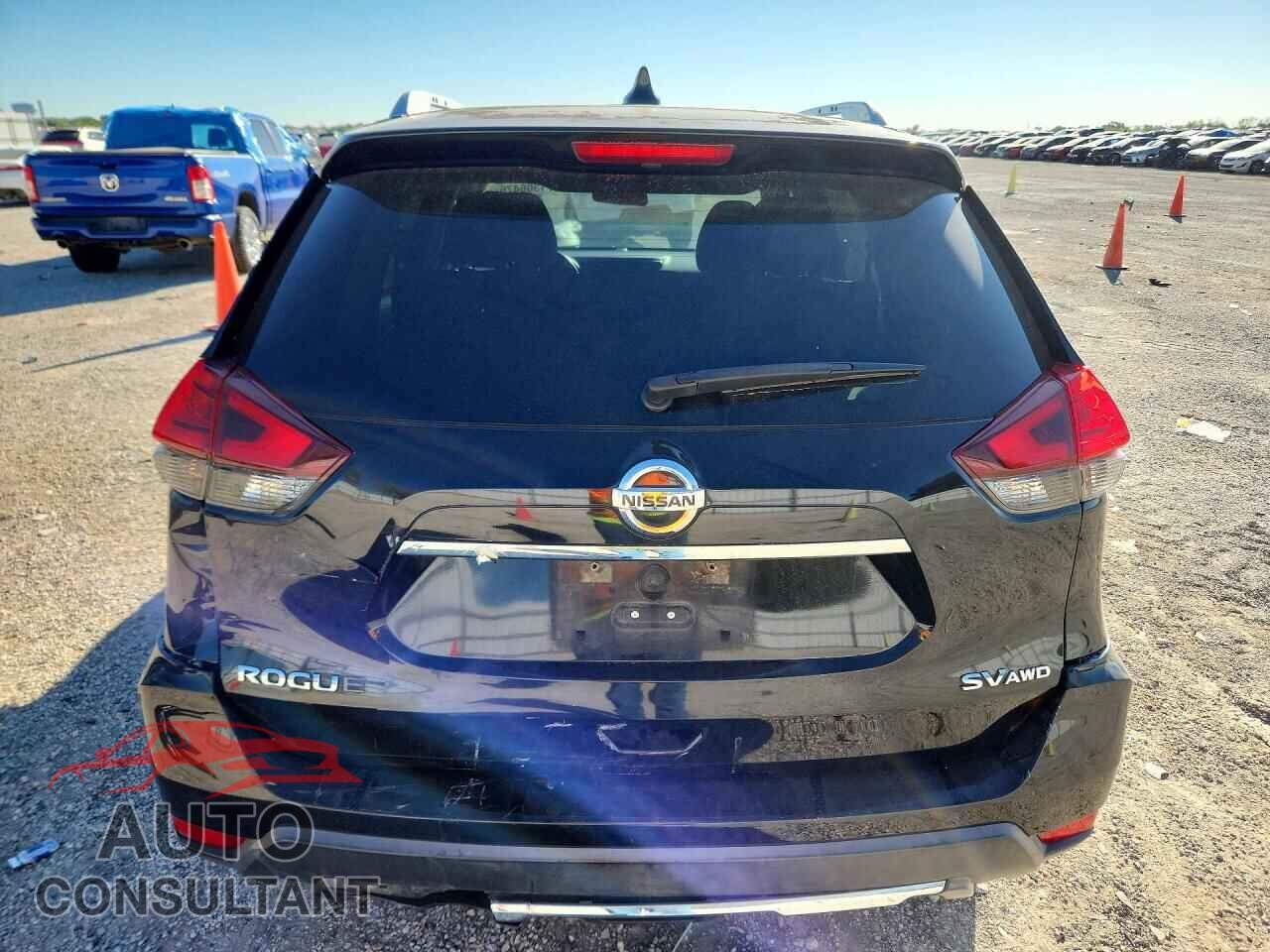 NISSAN ROGUE 2017 - KNMAT2MV4HP576092