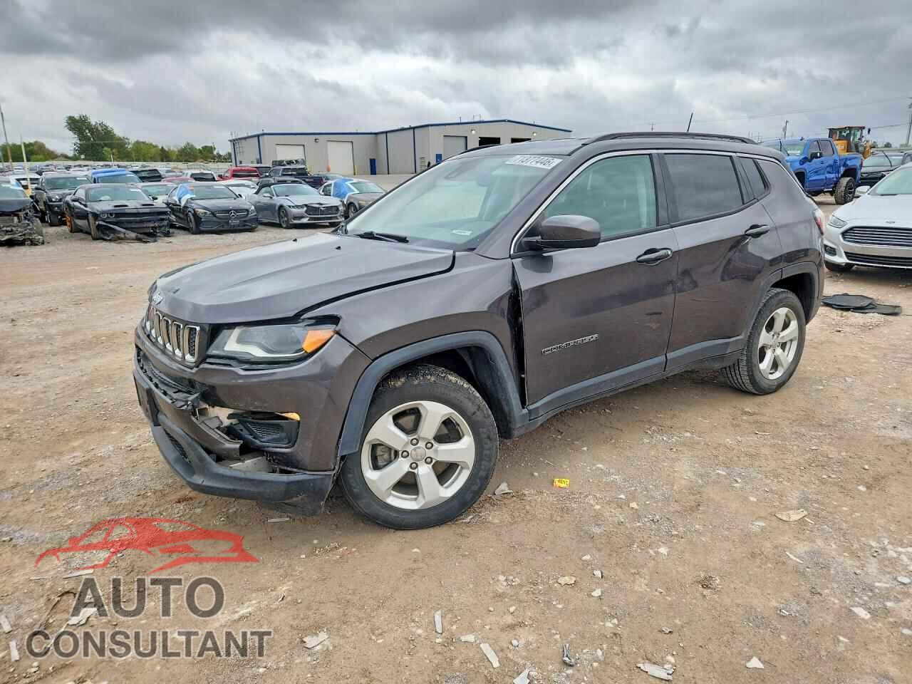 JEEP COMPASS 2018 - 3C4NJDBB8JT392433