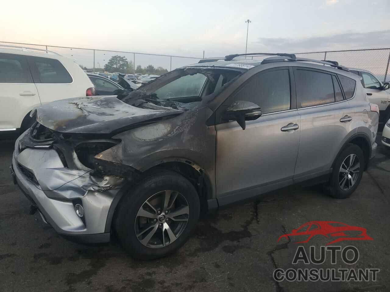 TOYOTA RAV4 2017 - 2T3RFREV9HW688487