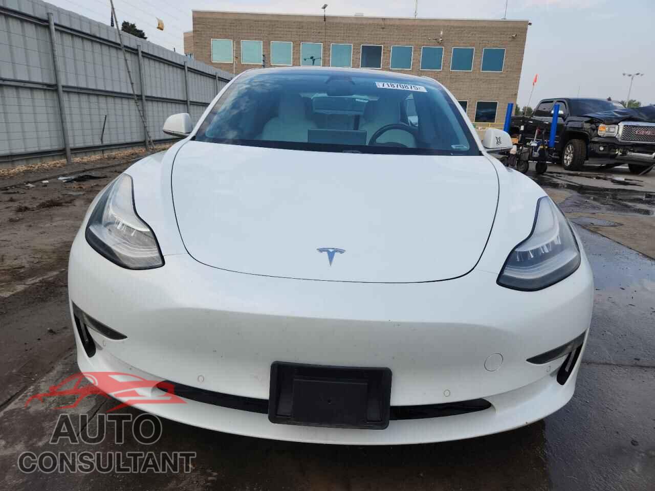 TESLA MODEL 3 2018 - 5YJ3E1EB2JF098112