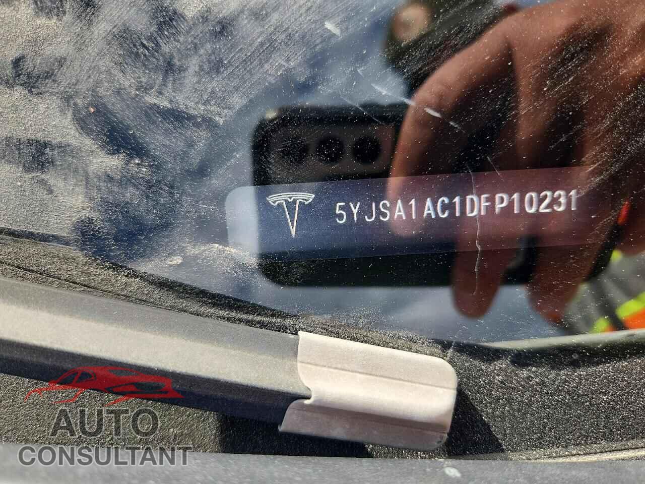 TESLA MODEL S 2013 - 5YJSA1AC1DFP10231