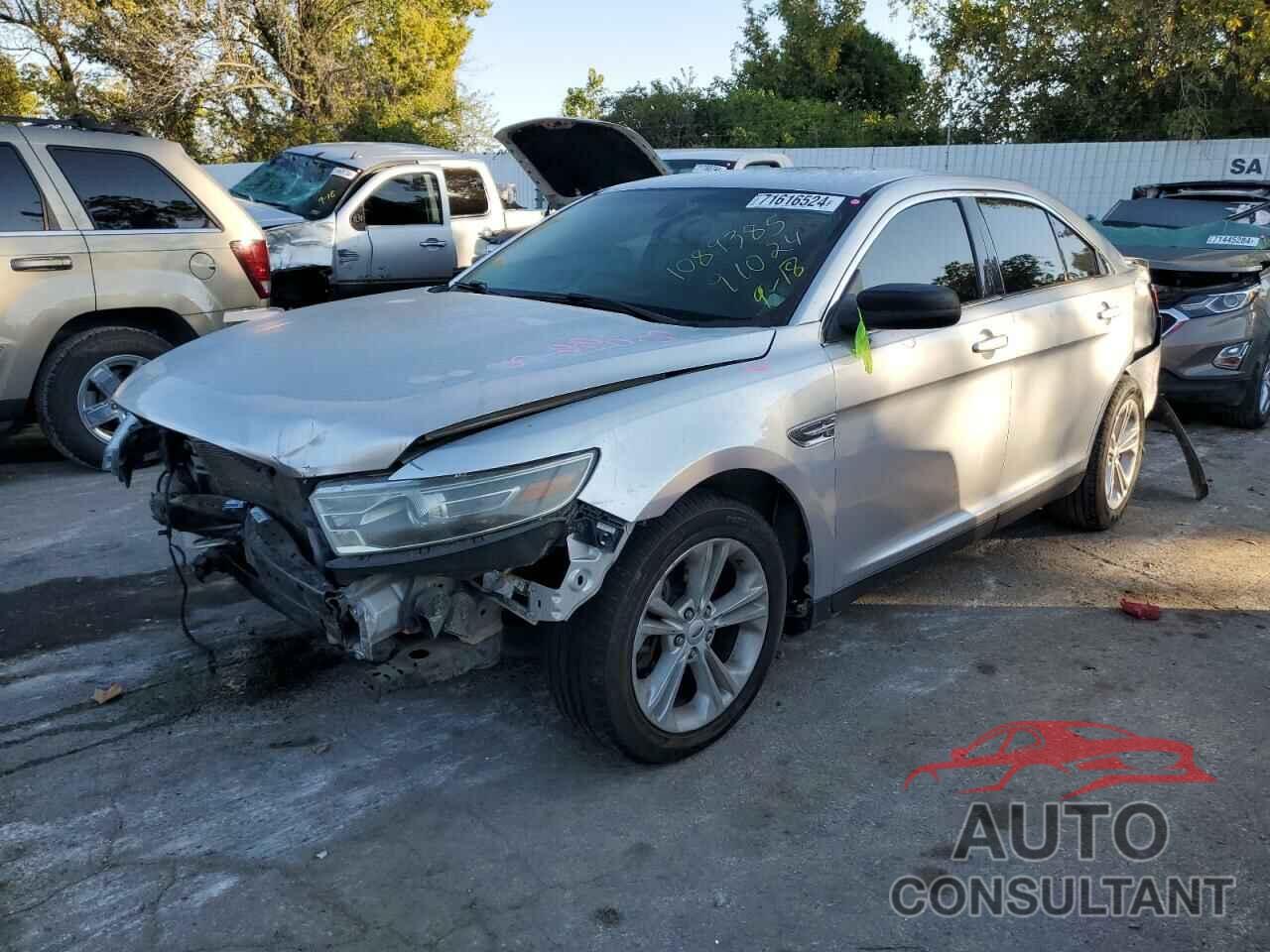 FORD TAURUS 2015 - 1FAHP2D82FG130636