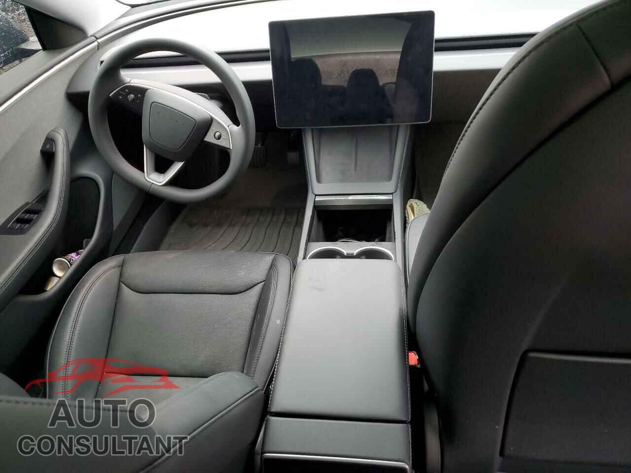 TESLA MODEL 3 2024 - LRW3E7FA8RC094032