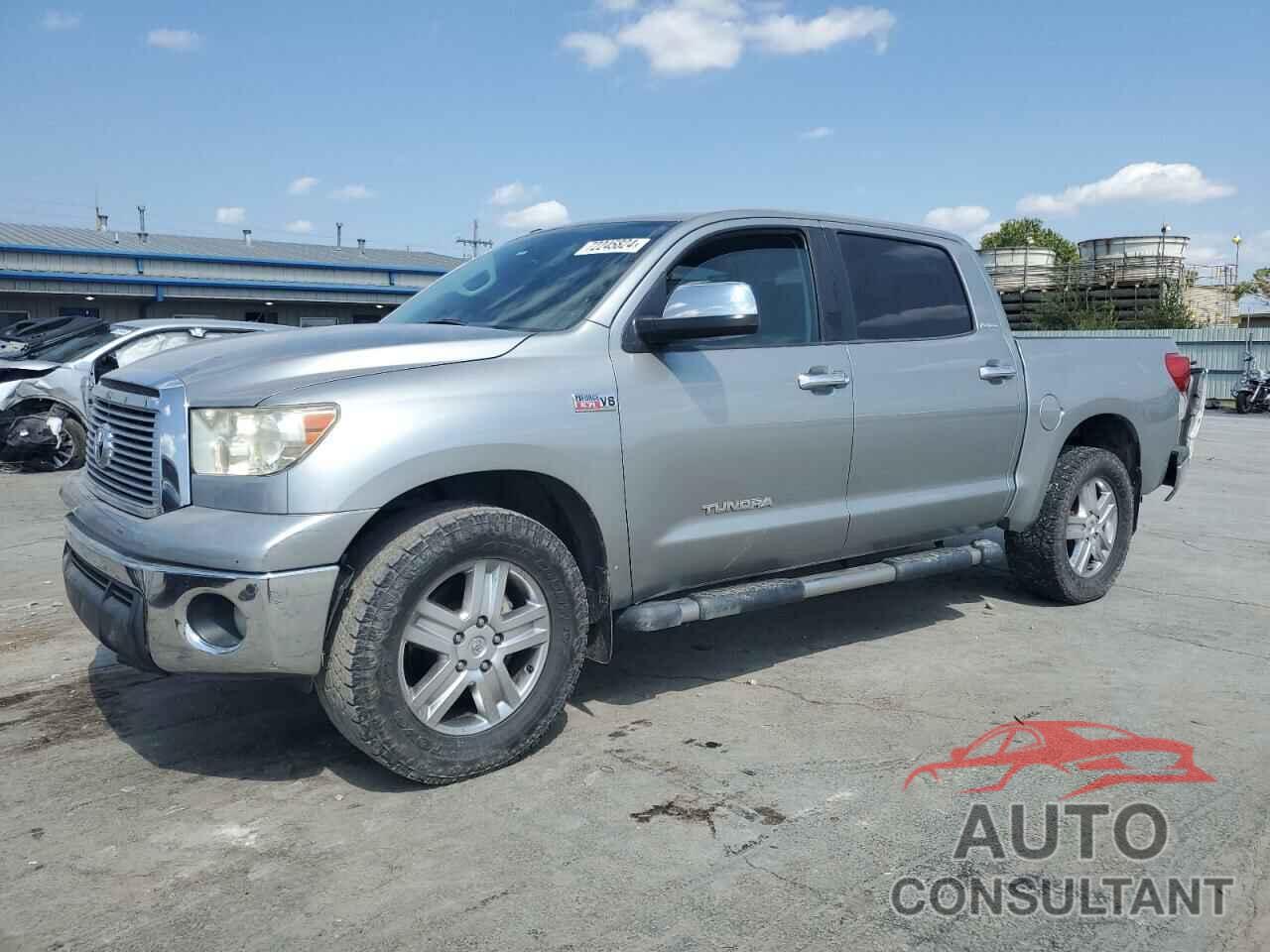 TOYOTA TUNDRA 2011 - 5TFHW5F18BX205235