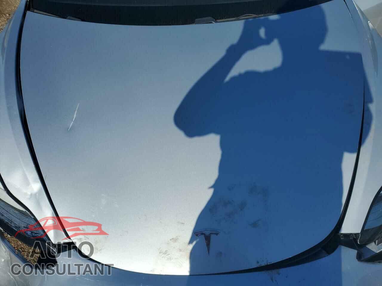 TESLA MODEL 3 2018 - 5YJ3E1EB8JF097319
