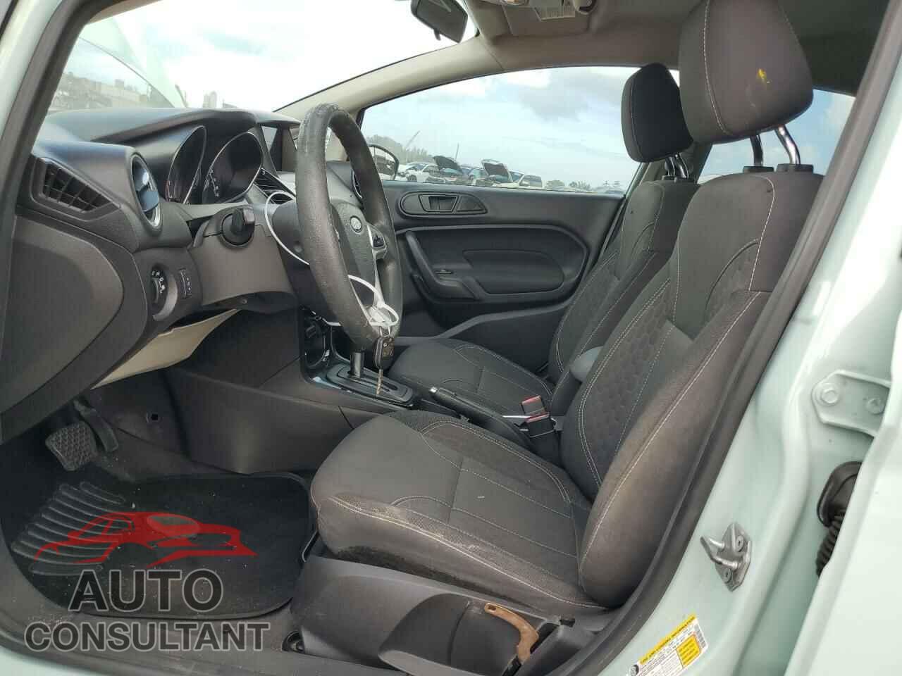 FORD FIESTA 2017 - 3FADP4EJ7HM109351
