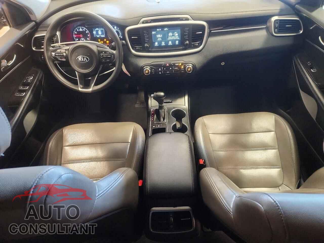 KIA SORENTO 2018 - 5XYPGDA32JG426603